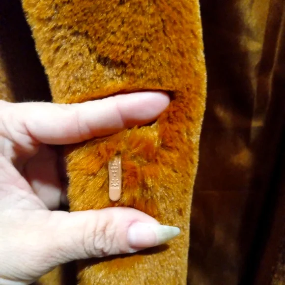 NWOT!!! RARE Calvin Klein Fur Coat - Picture 2 of 7